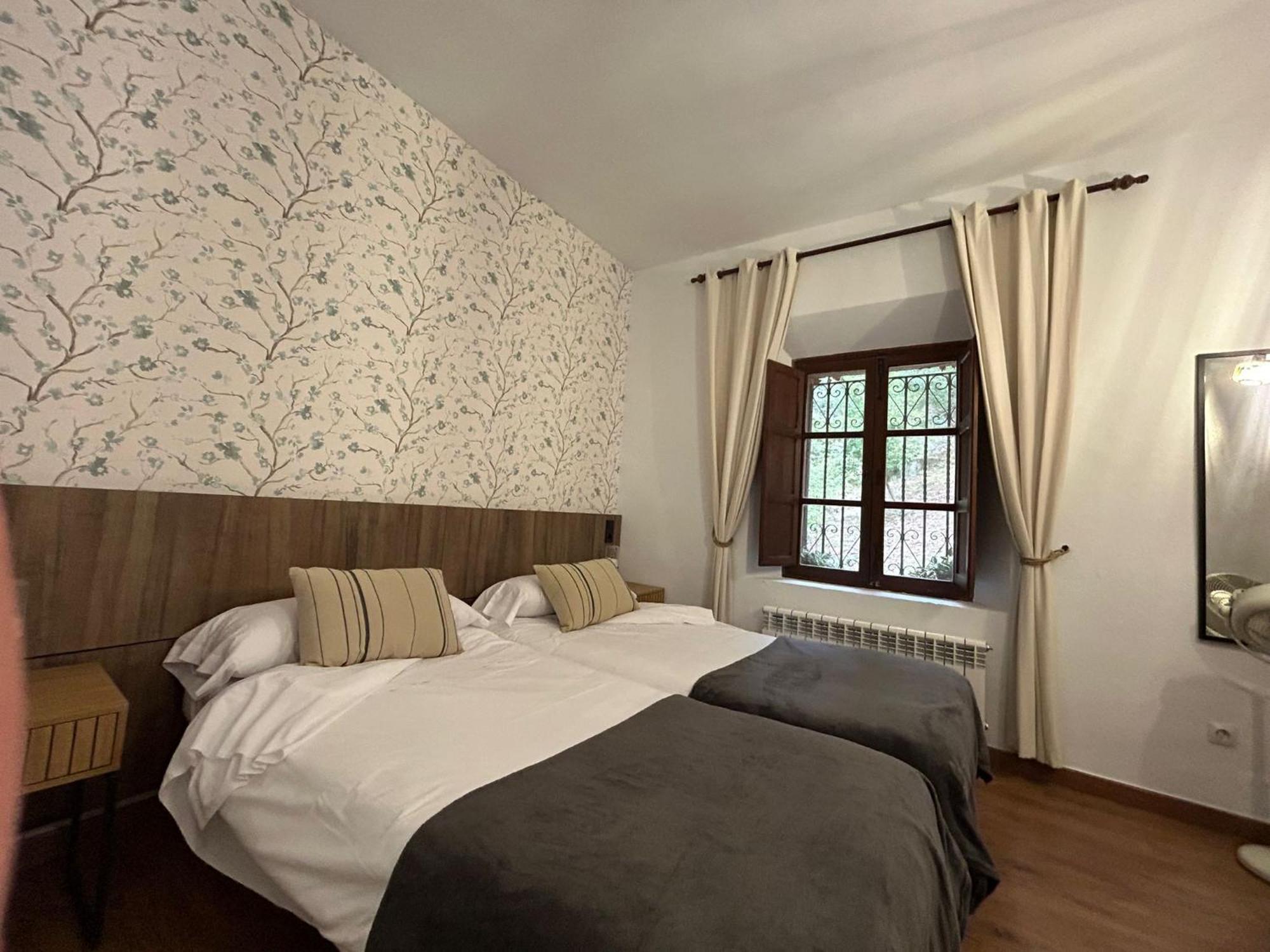 Hospederia Virgen De La Hoz Hotel Corduente Екстериор снимка