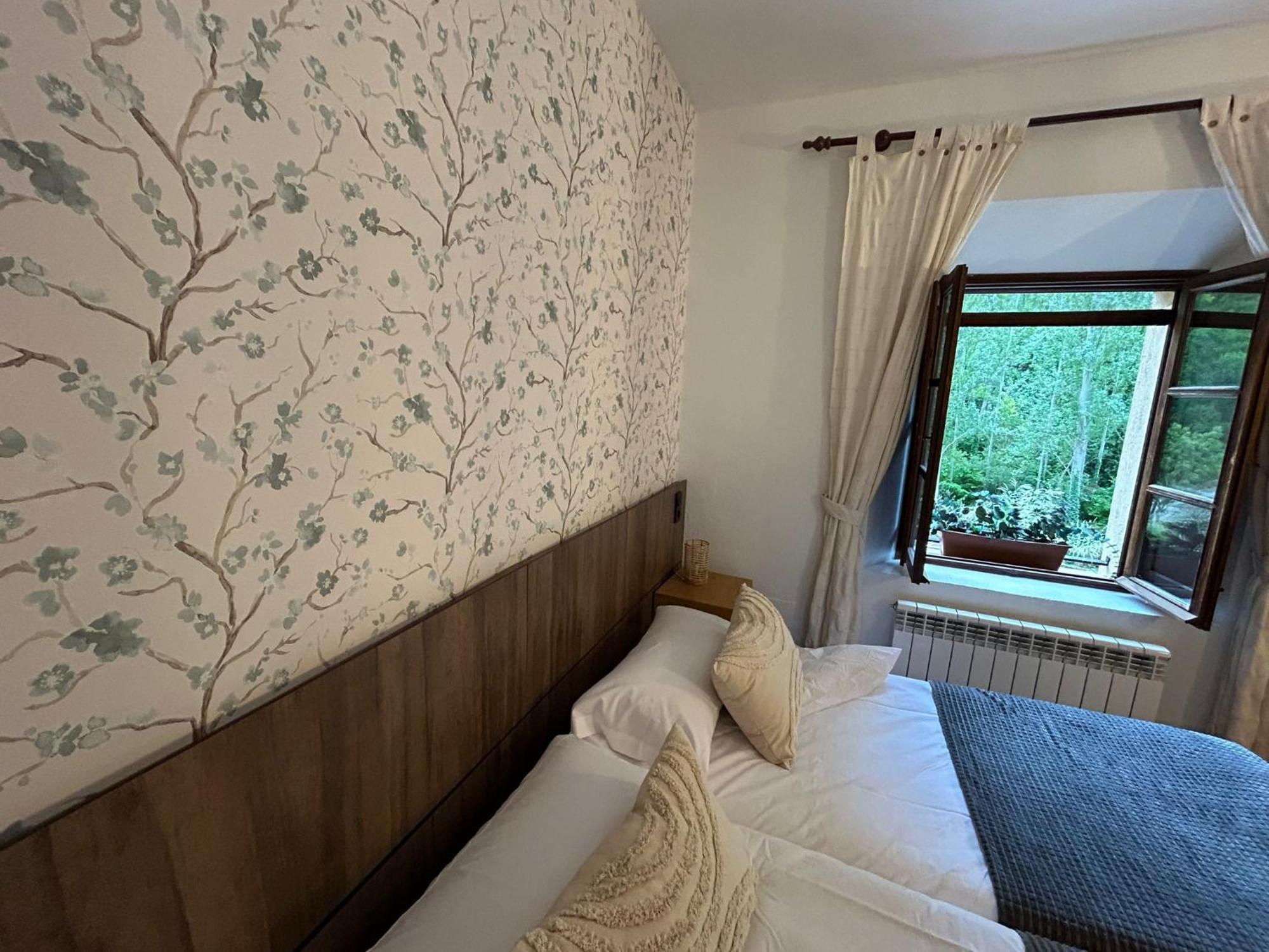 Hospederia Virgen De La Hoz Hotel Corduente Екстериор снимка