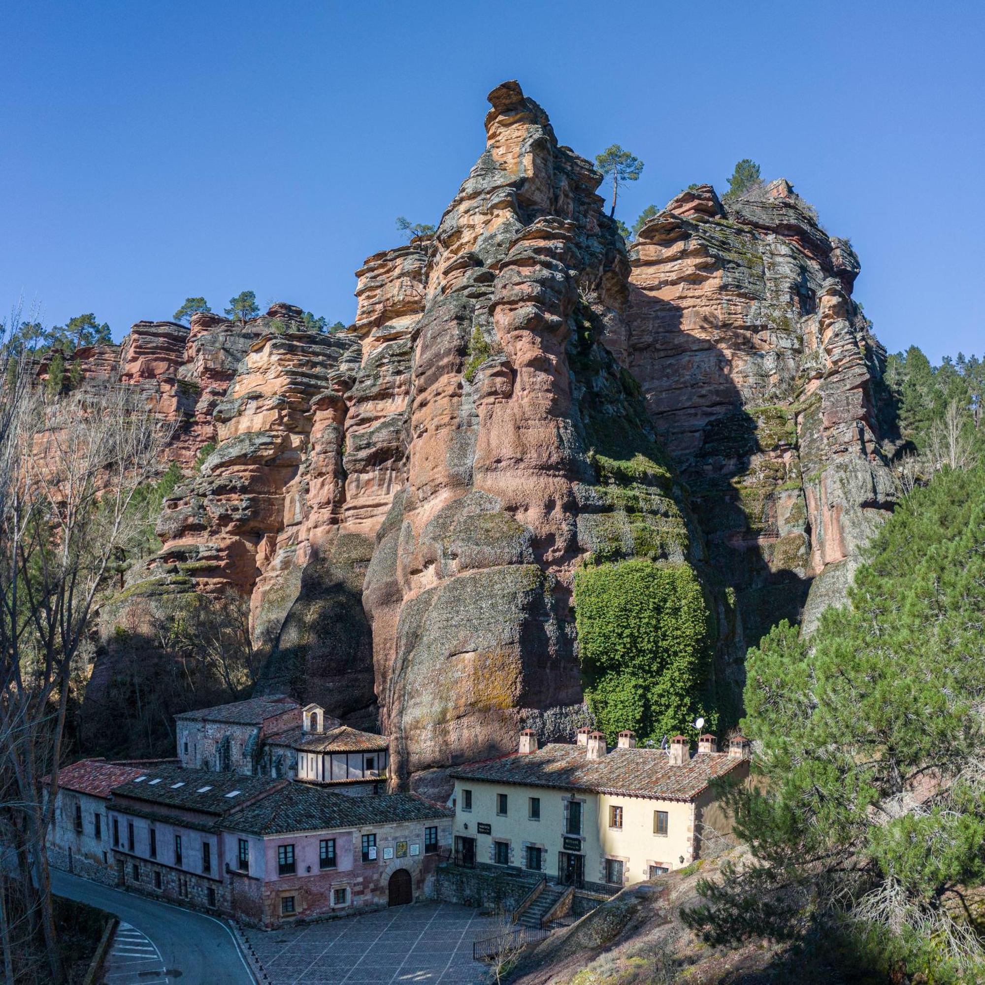 Hospederia Virgen De La Hoz Hotel Corduente Екстериор снимка